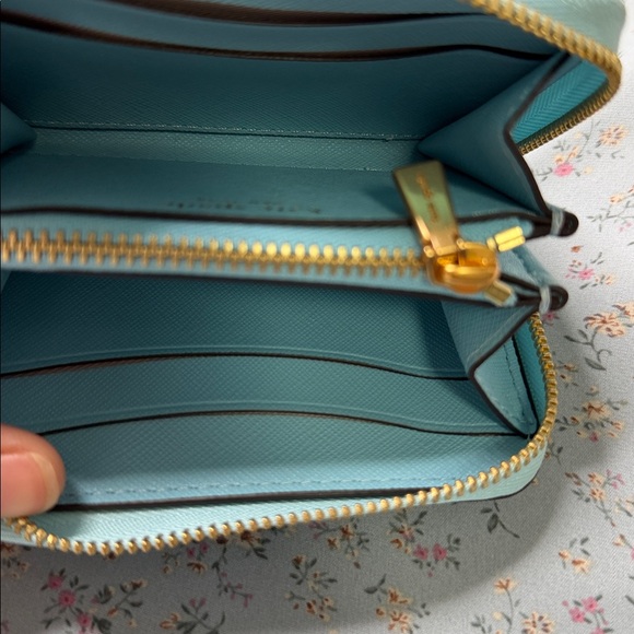 Kate Spade - Picture 3 of 3